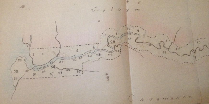 Hand drawn map of the Gambia shows a river flowing to the sea with numbered locations along it. Saloum is written at the top and Casamance at the bottom.